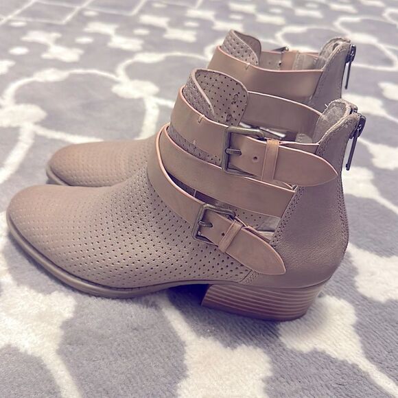 🎉Sale Today🎉Kenneth Cole Reaction Luck 7.5 Heeled Leather Bootie Boots - Picture 3 of 8